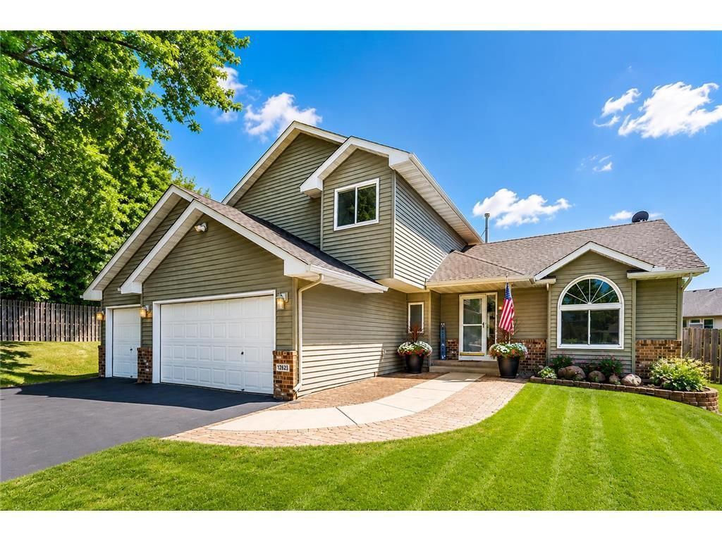 12628 Dutch Court, Apple Valley, MN 55124 — exterior