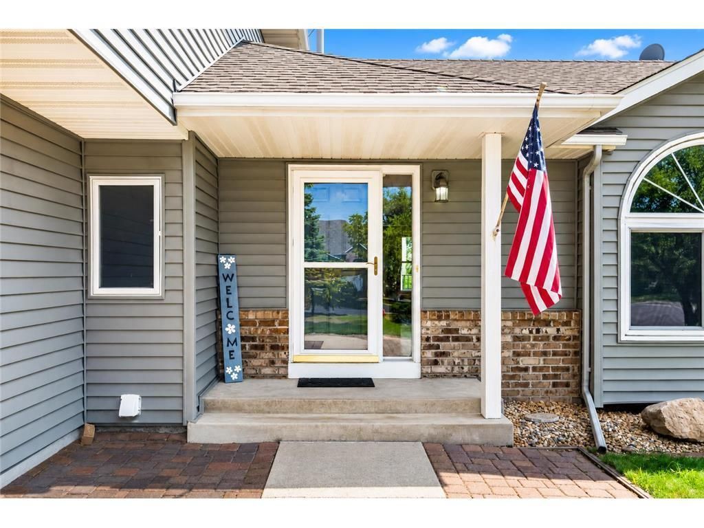 12628 Dutch Court, Apple Valley, MN 55124 — photo 2