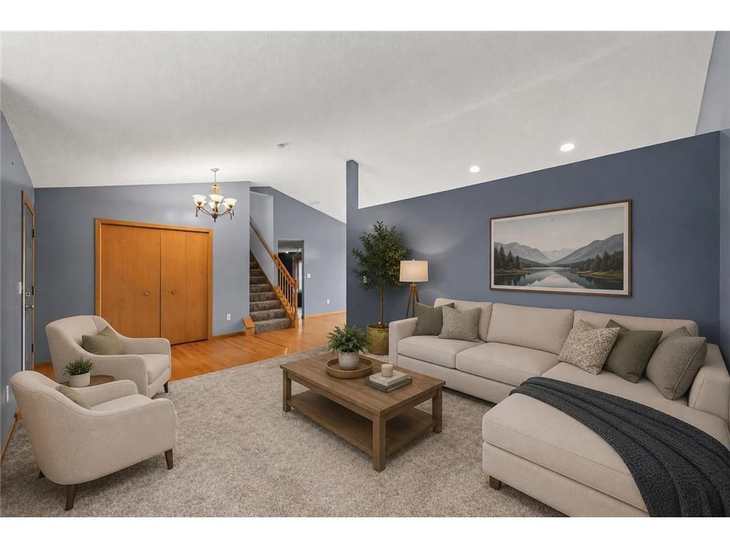 12628 Dutch Court, Apple Valley, MN 55124 — photo 4