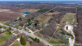 1661 68th Street, Ganges Twp, MI 49408