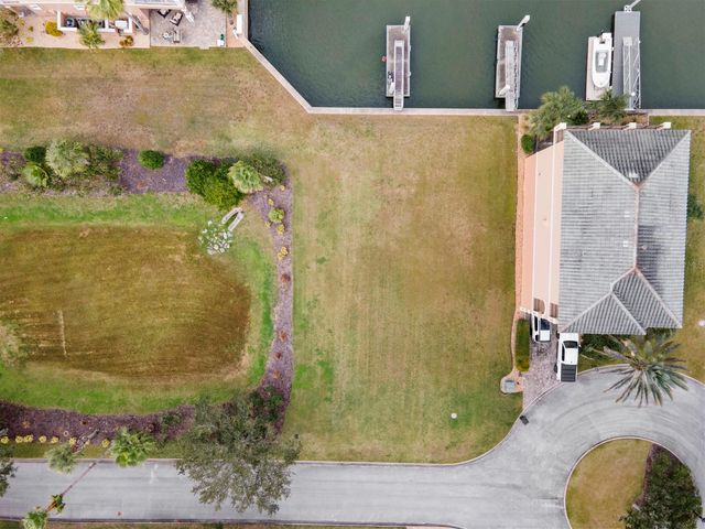 8 CAPTAINS COURT, Palm Coast, FL 32137