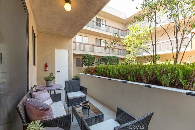 511 N Jackson 101, Glendale, CA 91206