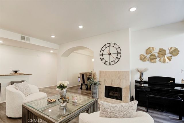 511 N Jackson 101, Glendale, CA 91206