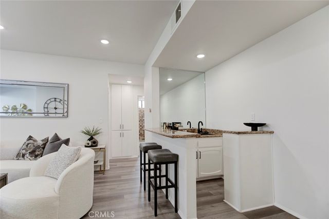511 N Jackson 101, Glendale, CA 91206