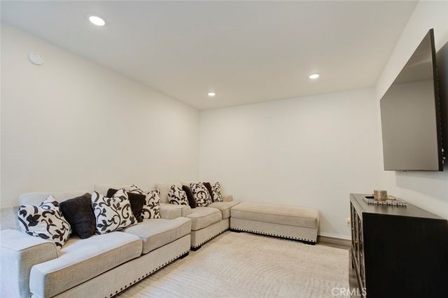 511 N Jackson 101, Glendale, CA 91206