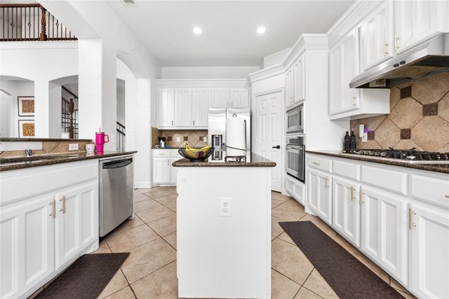 3020 Nadar Avenue, Grand Prairie, TX 75054