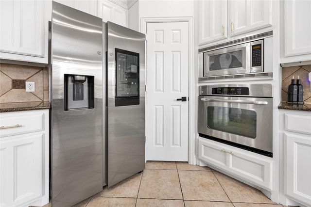 3020 Nadar Avenue, Grand Prairie, TX 75054