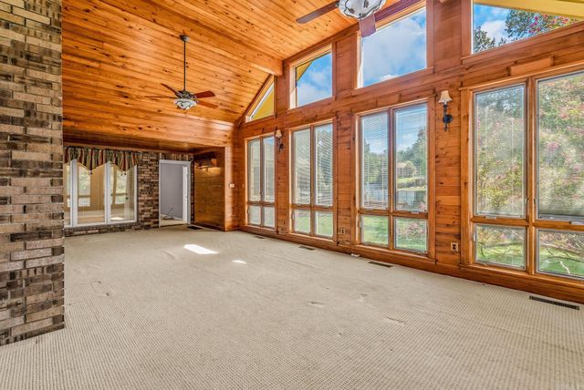 1501 Quail Creek, Conway, AR 72032