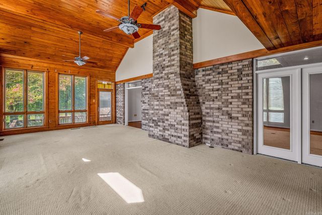 1501 Quail Creek, Conway, AR 72032