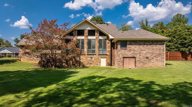 1501 Quail Creek, Conway, AR 72032