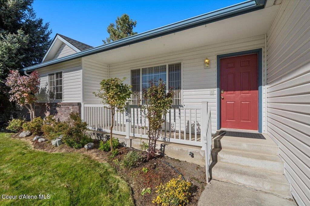 2055 E BRIARLEAF AVE, Coeur d'Alene, ID 83815 photo 4