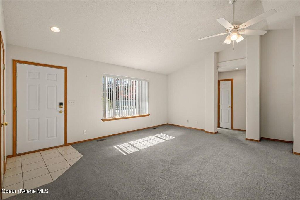 2055 E BRIARLEAF AVE, Coeur d'Alene, ID 83815 photo 5