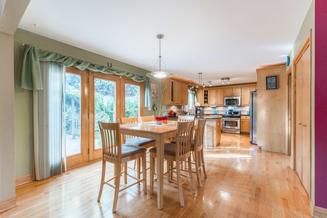 1233 Covington Drive, Lemont, IL 60439