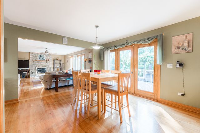 1233 Covington Drive, Lemont, IL 60439