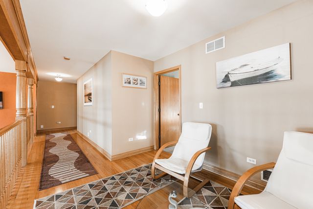 1233 Covington Drive, Lemont, IL 60439