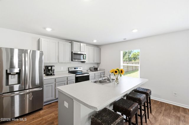 8328 E Highcroft Drive NE, Leland, NC 28451