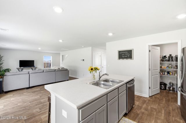 8328 E Highcroft Drive NE, Leland, NC 28451