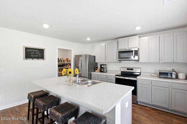 8328 E Highcroft Drive NE, Leland, NC 28451