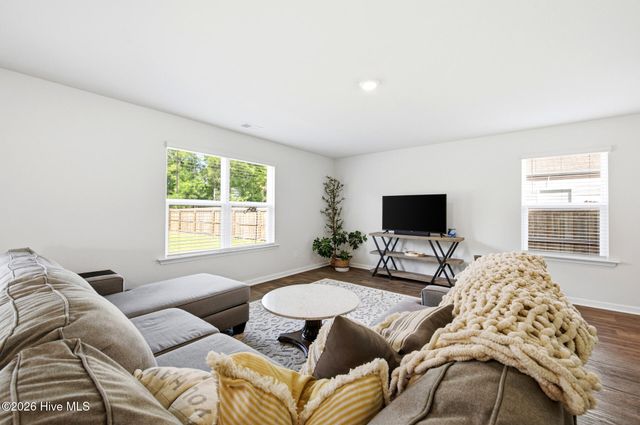 8328 E Highcroft Drive NE, Leland, NC 28451