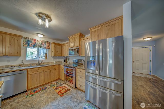 161 E Tenby Way, Shelton, WA 98584