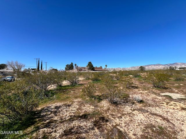 Susan Ave Avenue, Mojave, CA 93501