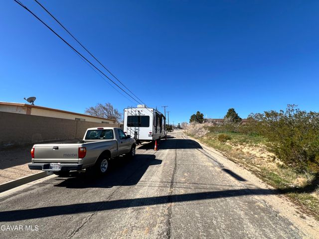 Susan Ave Avenue, Mojave, CA 93501