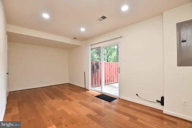 7733 TREVINO LN, Falls Church, VA 22043