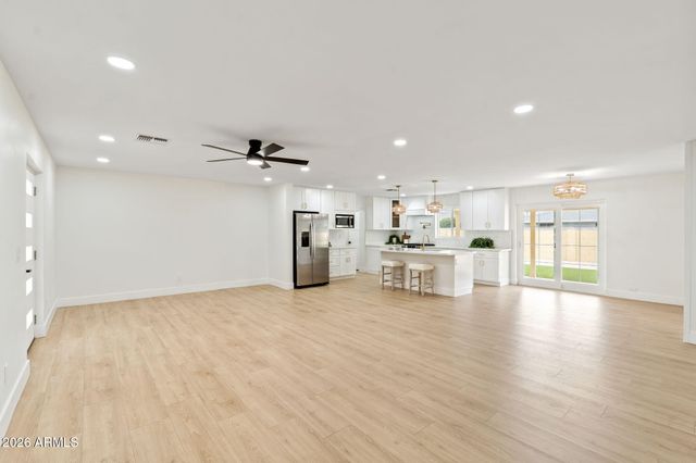 8314 E CAMELBACK Road, Scottsdale, AZ 85251