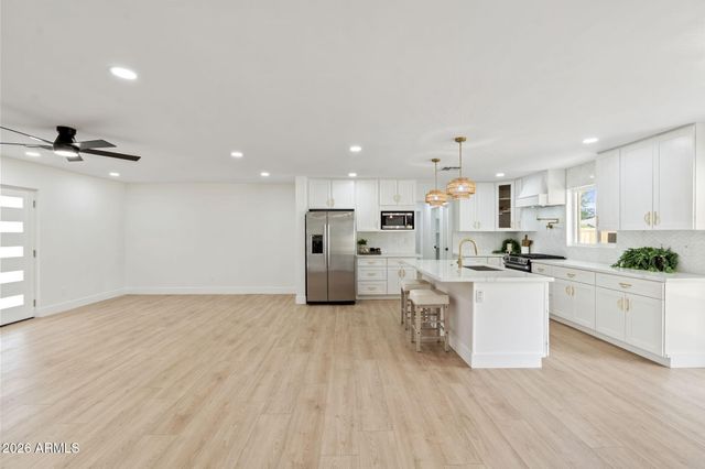 8314 E CAMELBACK Road, Scottsdale, AZ 85251