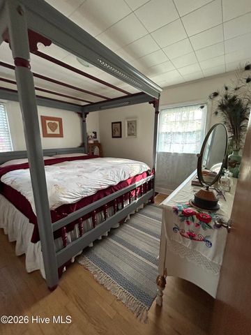 802 Pinetree Drive, New Bern, NC 28562