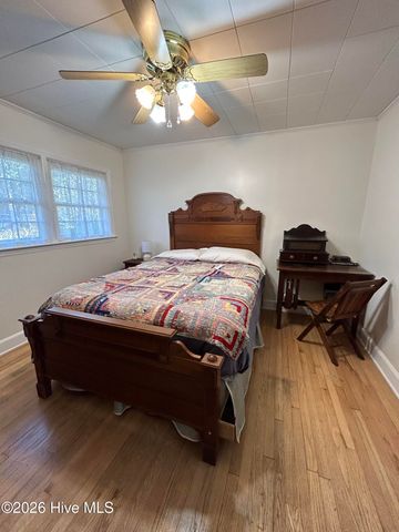 802 Pinetree Drive, New Bern, NC 28562