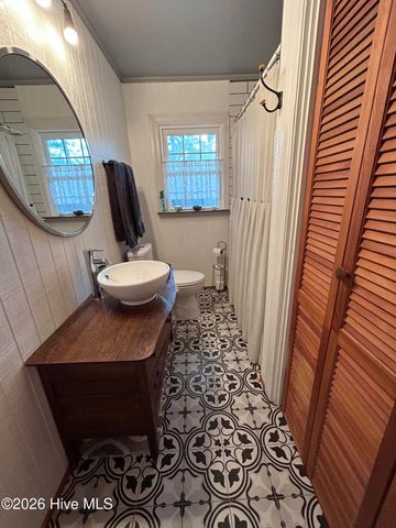 802 Pinetree Drive, New Bern, NC 28562