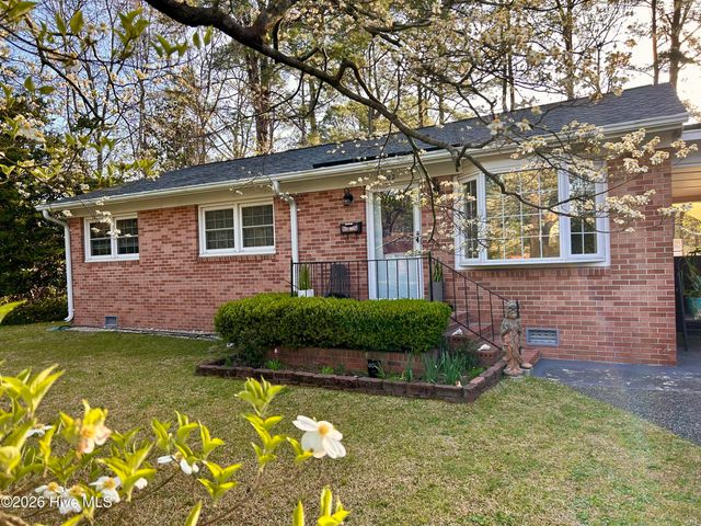 802 Pinetree Drive, New Bern, NC 28562