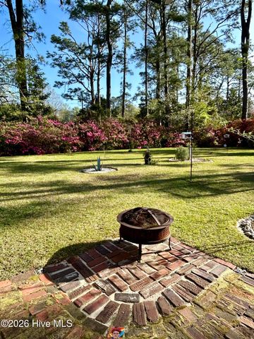 802 Pinetree Drive, New Bern, NC 28562