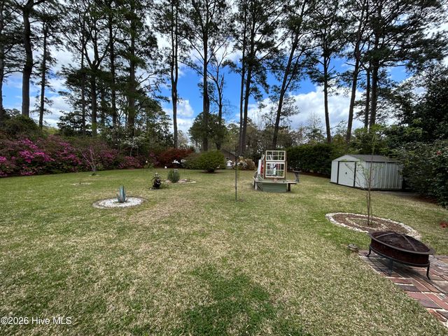 802 Pinetree Drive, New Bern, NC 28562