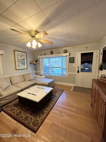 802 Pinetree Drive, New Bern, NC 28562