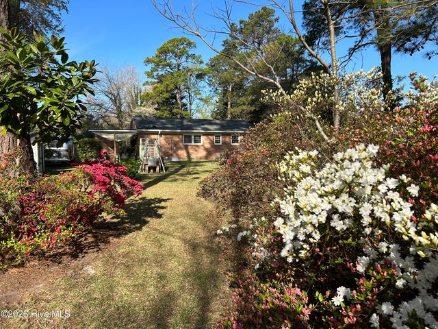 802 Pinetree Drive, New Bern, NC 28562