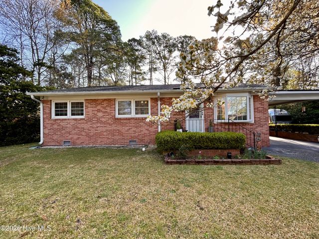 802 Pinetree Drive, New Bern, NC 28562