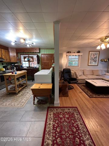 802 Pinetree Drive, New Bern, NC 28562