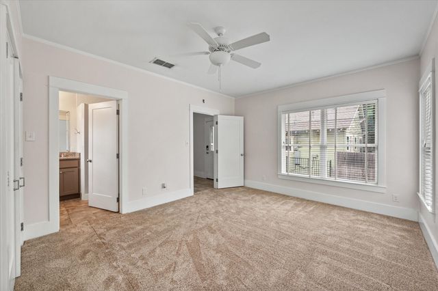 2700 College Avenue, Fort Worth, TX 76110