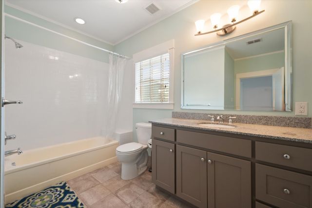 2700 College Avenue, Fort Worth, TX 76110