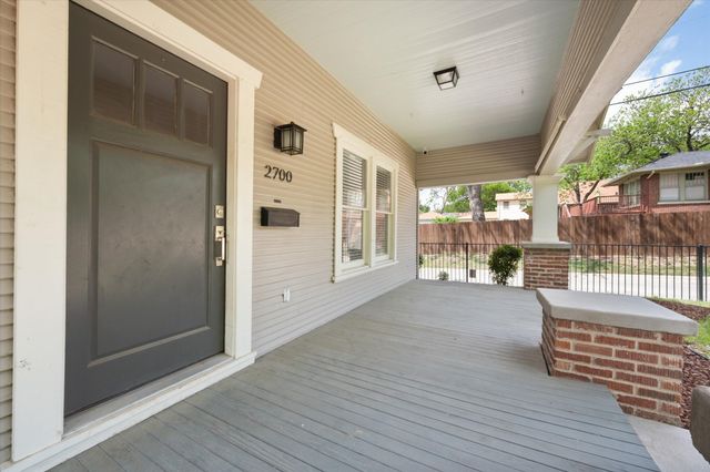 2700 College Avenue, Fort Worth, TX 76110