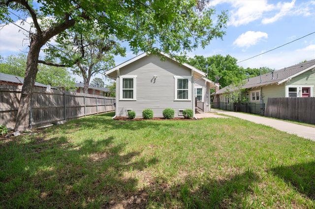 2700 College Avenue, Fort Worth, TX 76110