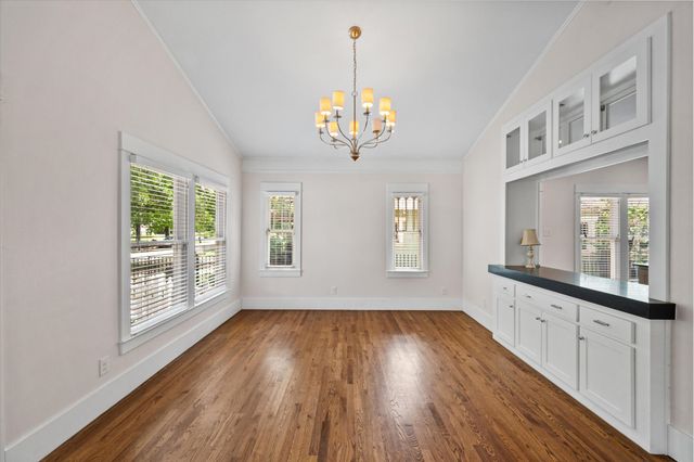 2700 College Avenue, Fort Worth, TX 76110