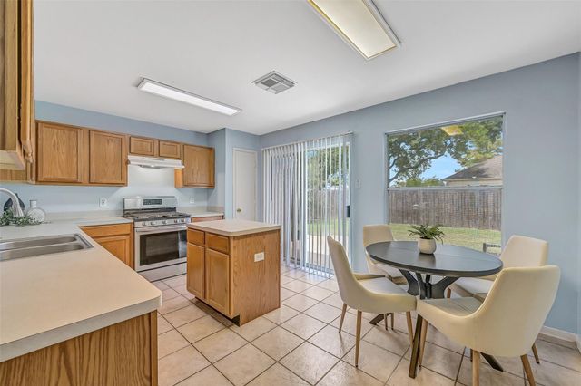 3115 Berryfield Lane, Pearland, TX 77581