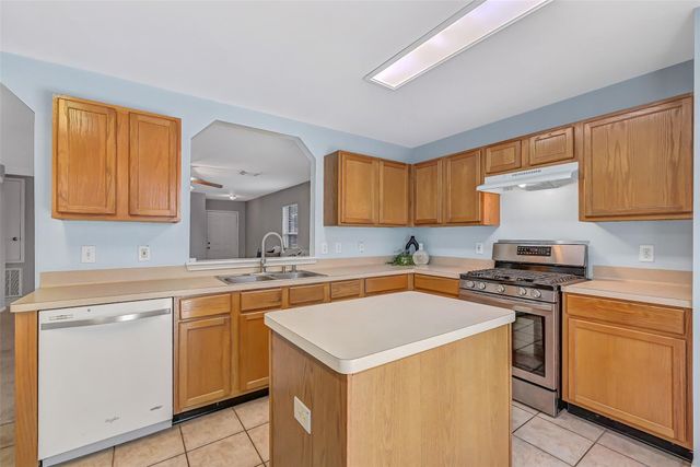 3115 Berryfield Lane, Pearland, TX 77581