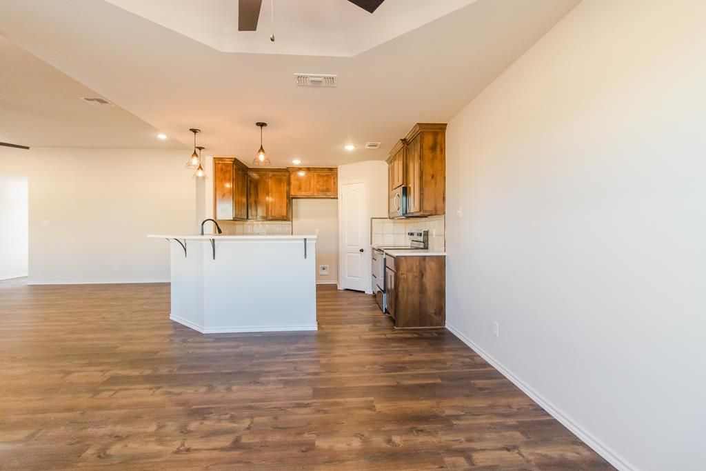 Image 5 of property listing at 5417 Coral Way, San Angelo, TX 76904