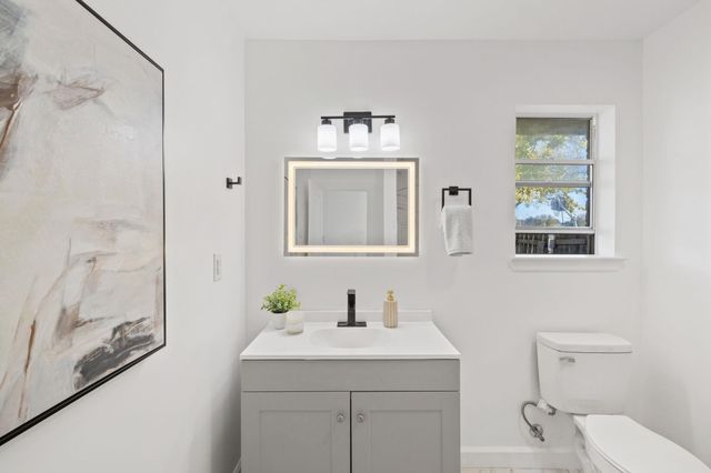 902 Virginia DR, Round Rock, TX 78664