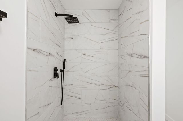 902 Virginia DR, Round Rock, TX 78664