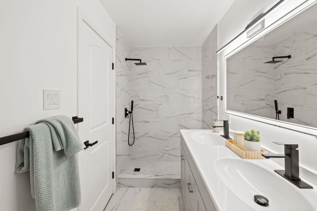 902 Virginia DR, Round Rock, TX 78664